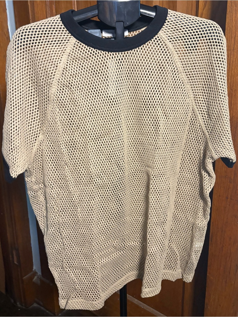 Banana Republic Beige Mesh Short Sleeve Top with Black Trim